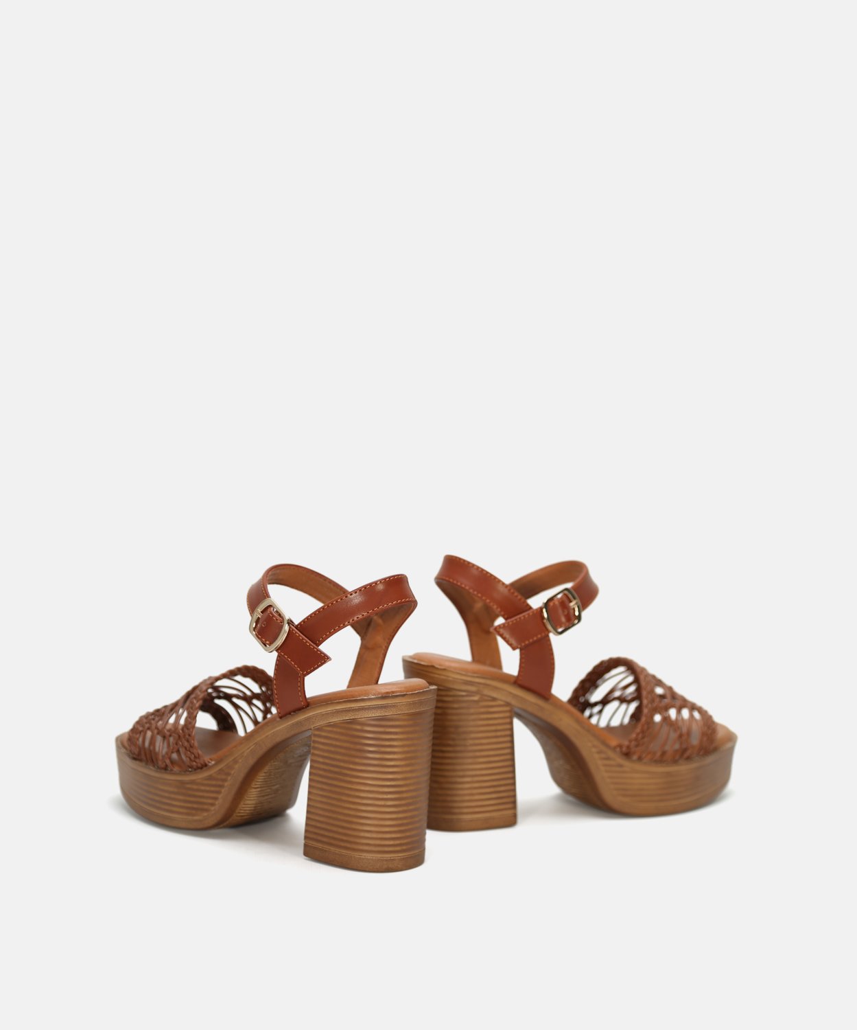 Sandalia plataforma trenzada image number null